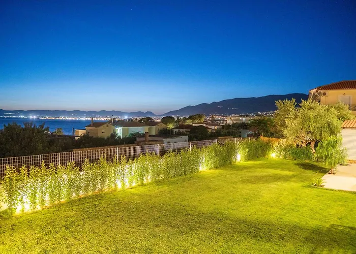 Thea Seaview Luxury Living *