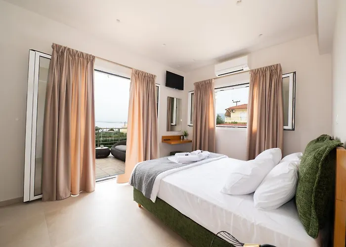 Thea Seaview Luxury Living Tatil Evi Kalamata