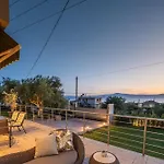 Thea Seaview Luxury Living *