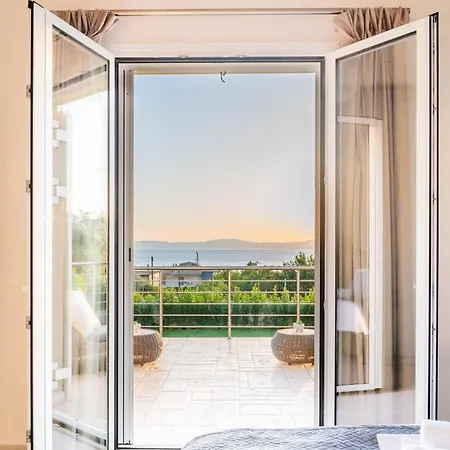 Thea Seaview Luxury Living Prázdninový dům *