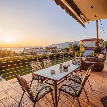 Thea Seaview Luxury Living *