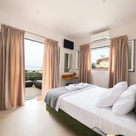 Thea Seaview Luxury Living Tatil Evi Kalamata