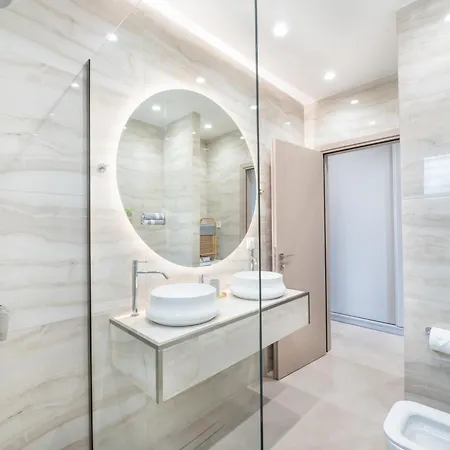 Thea Seaview Luxury Living *