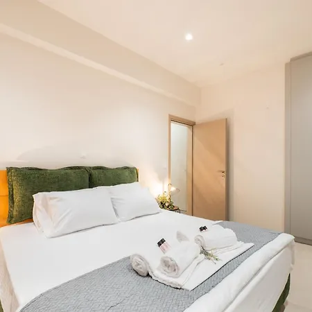 Thea Seaview Luxury Living