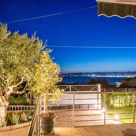 Thea Seaview Luxury Living Prázdninový dům