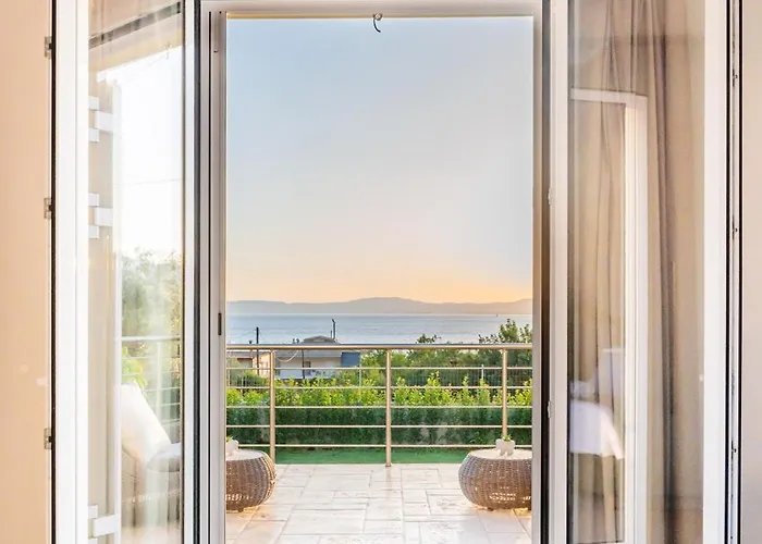 Thea Seaview Luxury Living Дом отдыха *