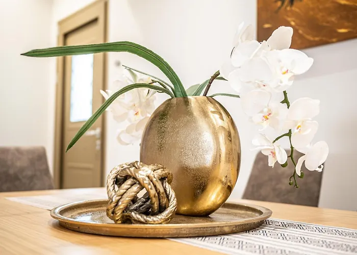 Thea Seaview Luxury Living *