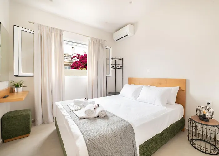 Thea Seaview Luxury Living *