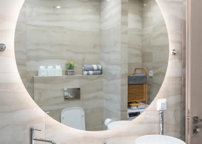 Thea Seaview Luxury Living *